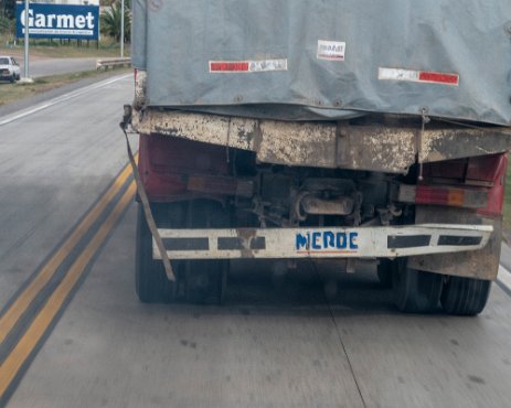 IMG_5092 02/05/2019 - Un camion un poil déglingué qui porte bien son nom. A well named slightly wonky truck!
