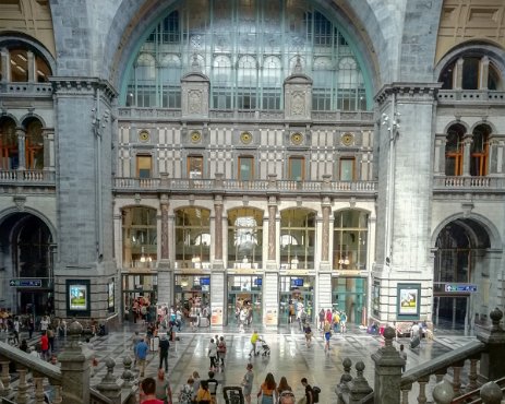 IMG_20180730_142813 30/07/2018 - L'une des cinq plus belles gares de train au monde, c'est à Anvers ! Anvers is said to be one of the 5 most beautiful train stations in the world -...